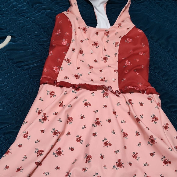 Stride Racer Ruffle Dress - Picture 2 of 5